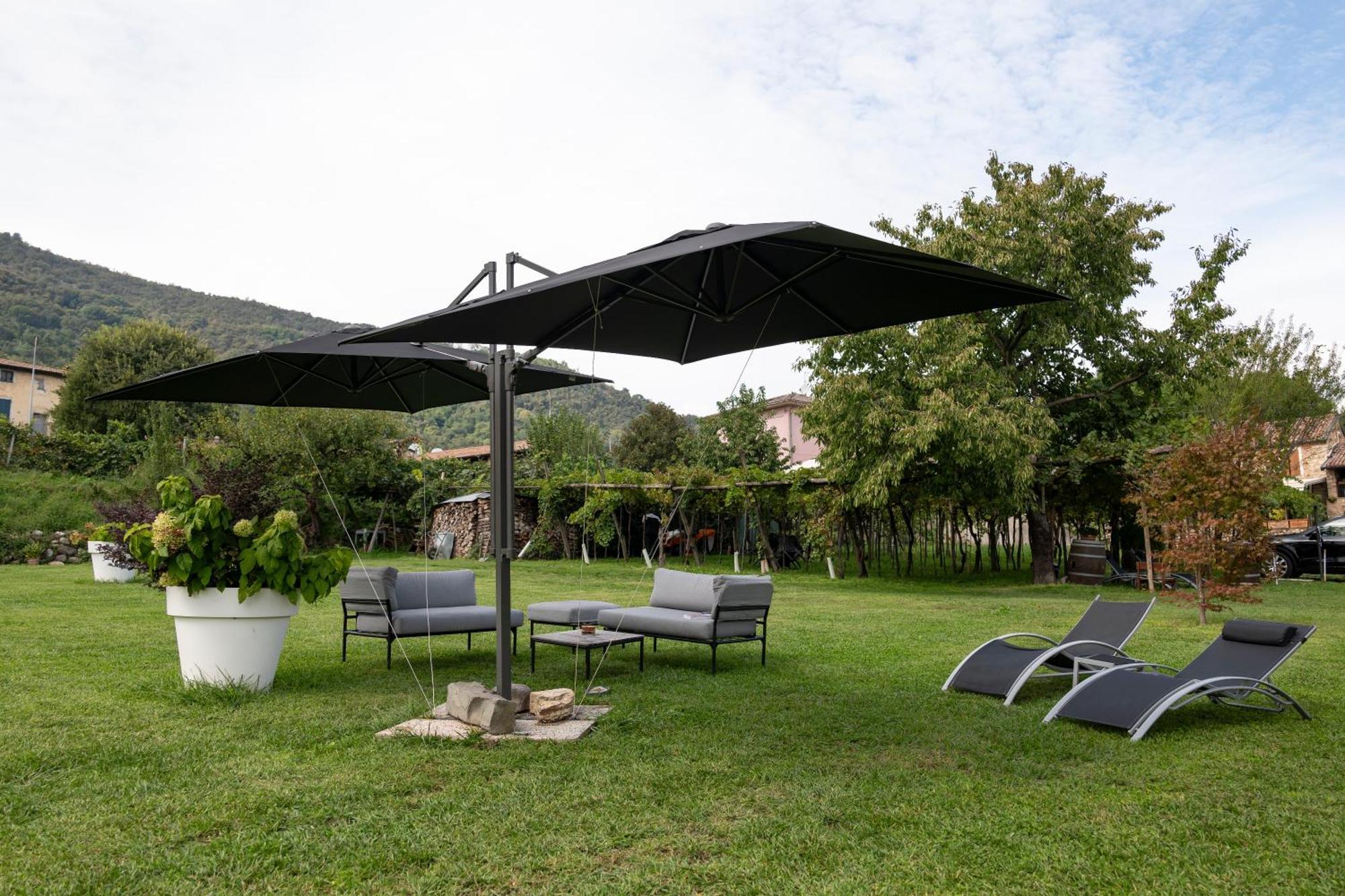 La Terrazza Sulle Vigne B&B 코르테프랑카 외부 사진